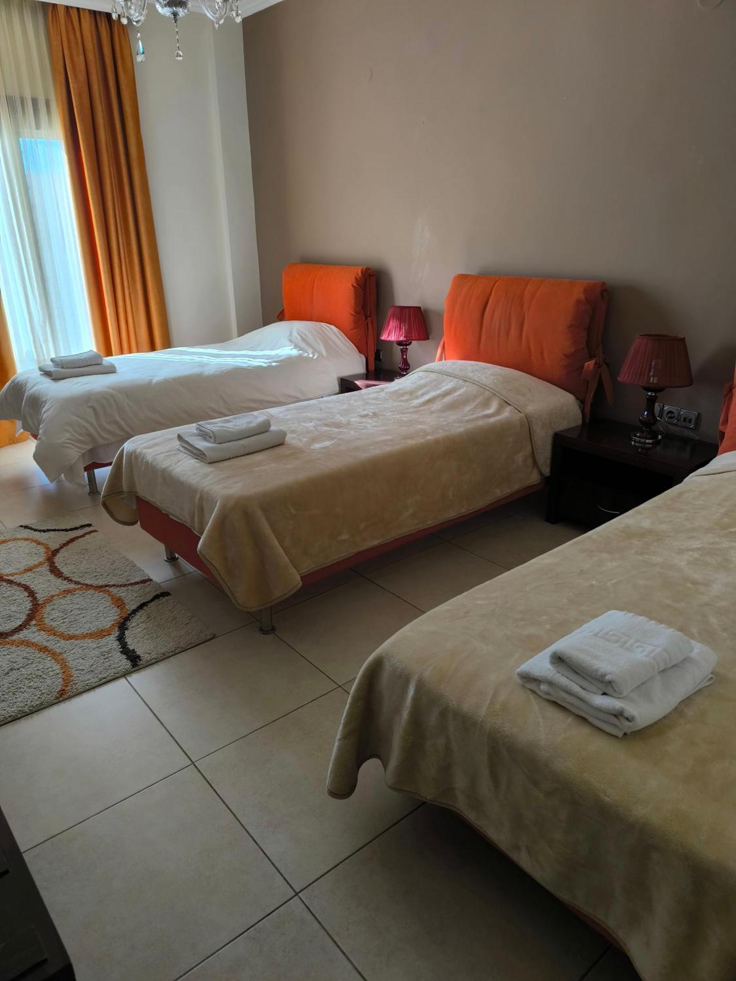 Faraggi Hotel Simvolí Eksteriør bilde